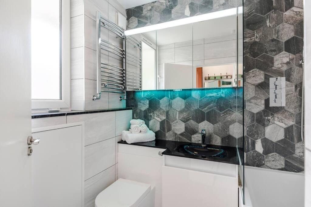 The Clarence, Central London Apartment W/ Wifi Londres Exterior foto