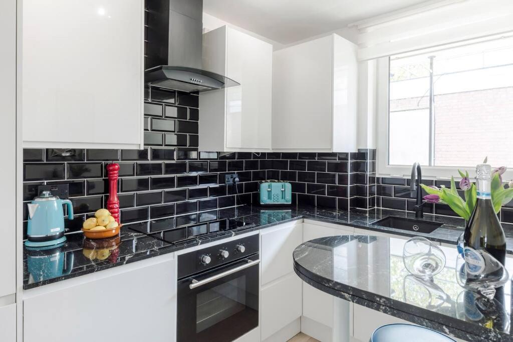 The Clarence, Central London Apartment W/ Wifi Londres Exterior foto